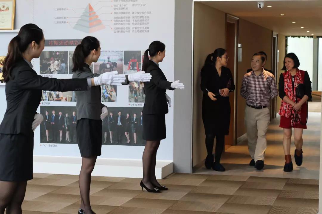 管理层如何提升关系，从管人到真正连接