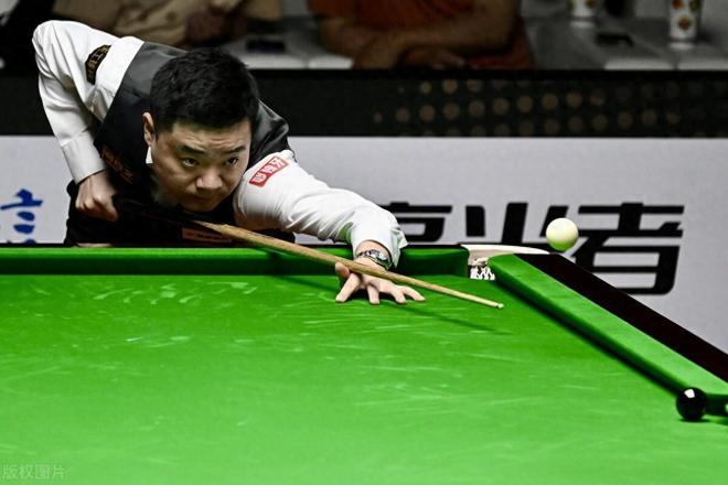 丁俊晖vs奥沙利文，斯诺克场上的中国龙与火箭的宿命对决