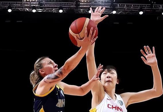 香港女篮vs中国女篮，一场同门较量的背后，藏着多少故事？